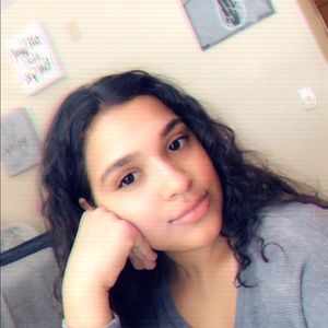 Meet your Posher, Karina